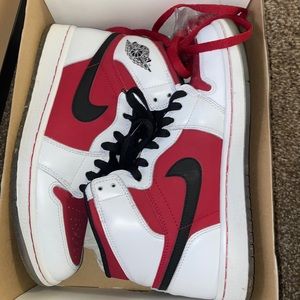 Retro OG carmine 1s